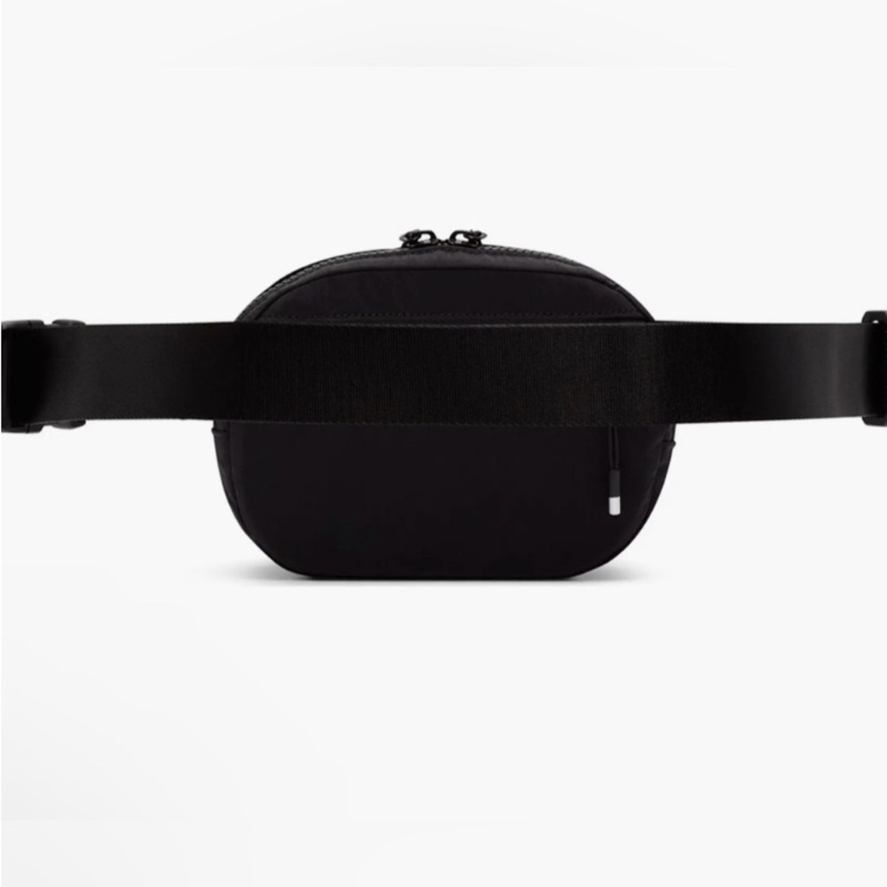 Nike Aura Black Waist Belt Bag - Jogging, Walking, Shopping | Hands Free - Picture 3 of 9